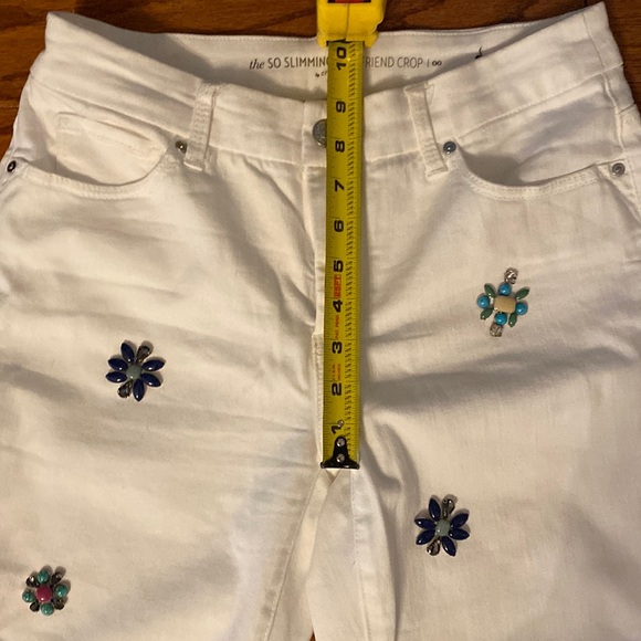 Chico’s So slimming girlfriend ankle white denim jeans w/ daisy stones reg 0/ M - Picture 9 of 13
